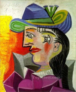  cubist - Woman with a Blue Hat 1939 cubist Pablo Picasso